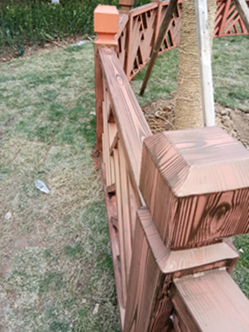 海北钢结构护栏仿木纹项目